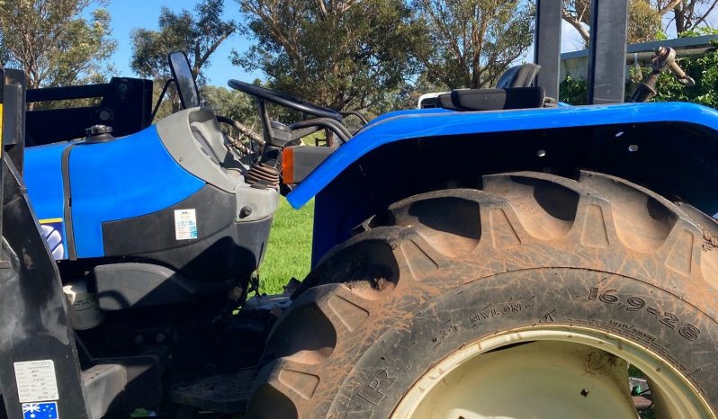 New Holland TT55 Tractor and AP loader full